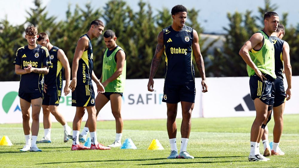 Fenerbahçe, yeni sezon hazırlıklarına devam ediyor