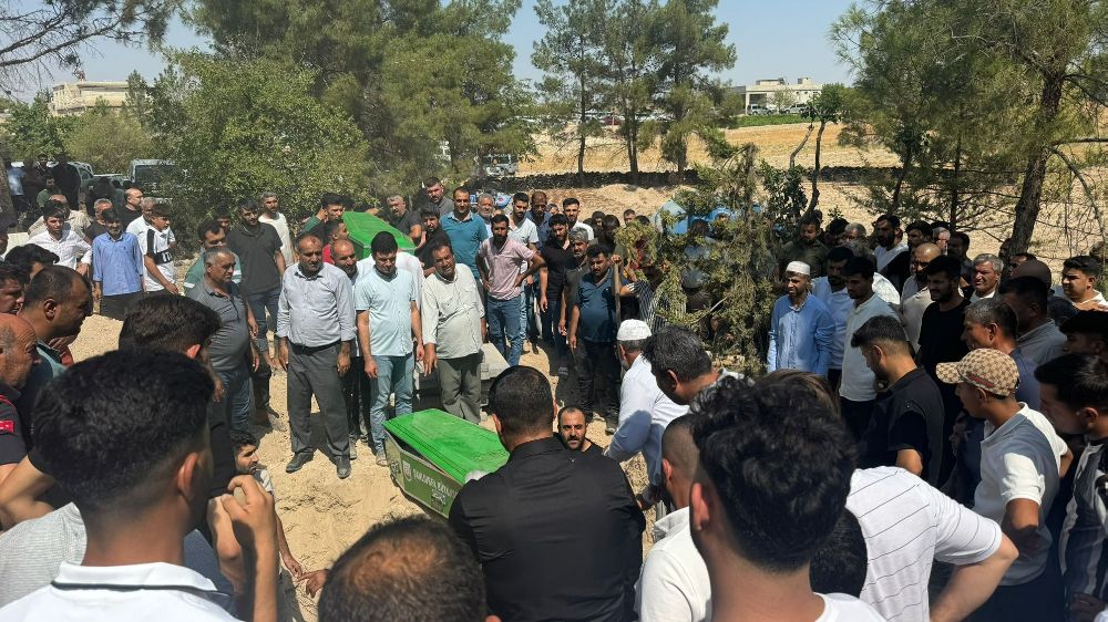 Fırat Nehri'nde boğulan iki kız kardeş yan yana defnedildi