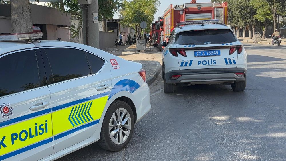 Gaziantep'te tekstil fabrikasında çıkan yangın söndürüldü