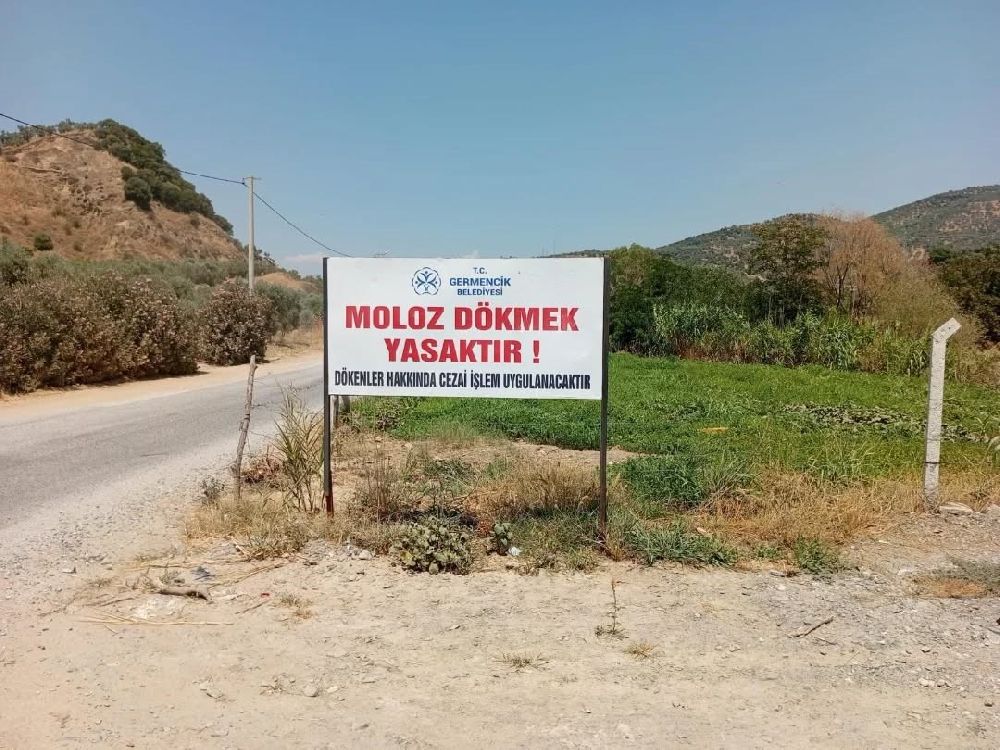 Germencik’te moloz mesaisi