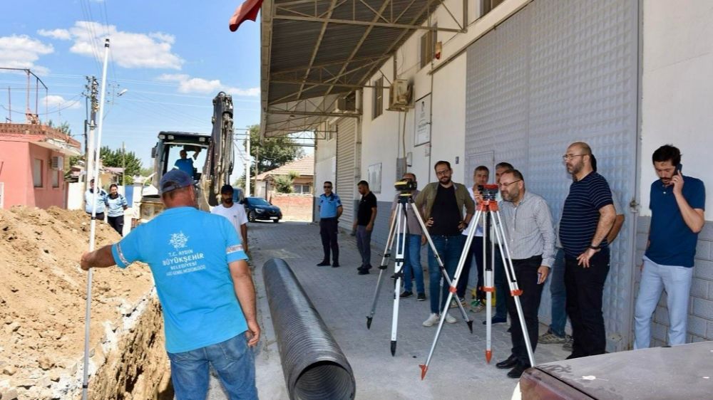 Germencik'te yağmur suyu altyapı çalışmaları sürüyor