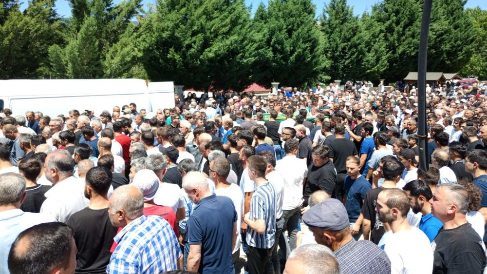 Gölde boğulan genç, gözyaşlarıyla son yolculuğuna uğurlandı