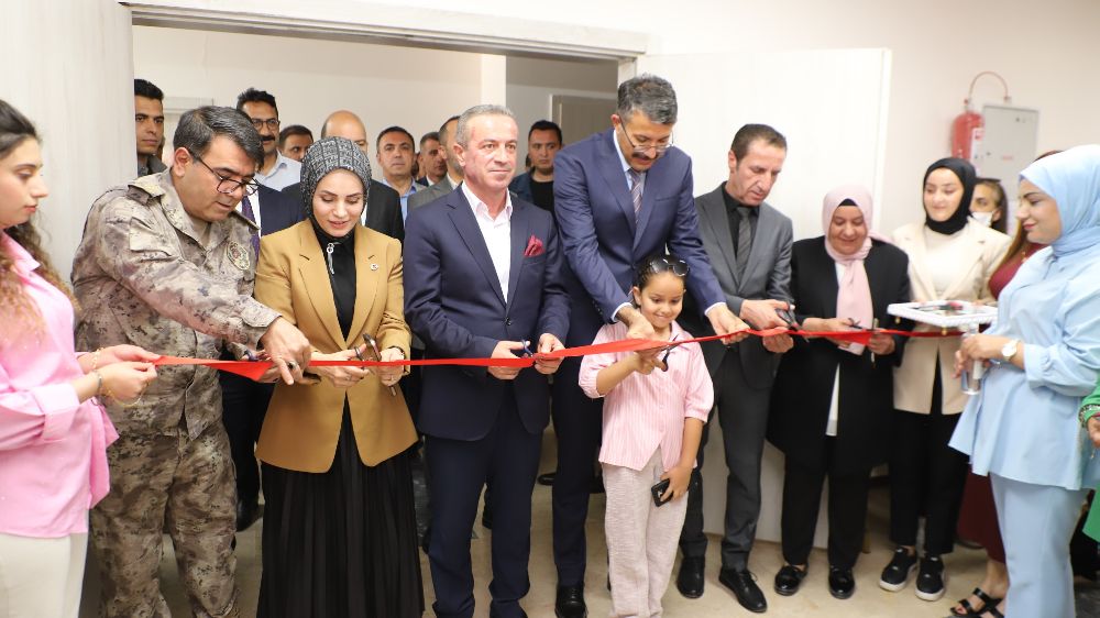 Hakkari’de 1940 ve 1960'lara ait gelinlikler sergilendi