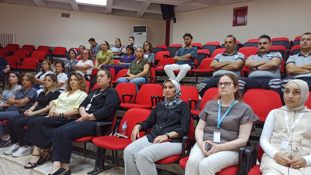 Hastane personeline narkotik eğitimi