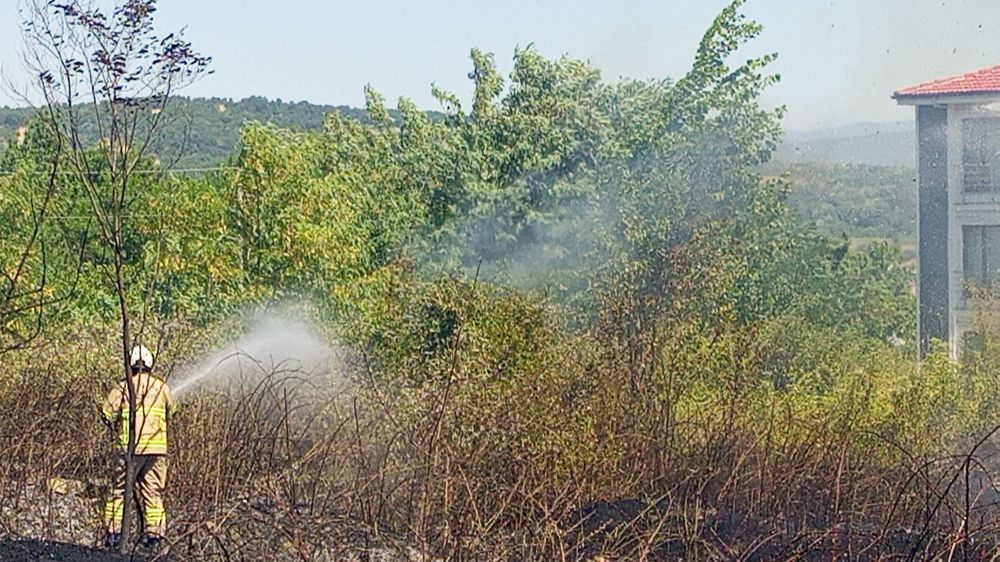  Hastane yakınında yangın paniği