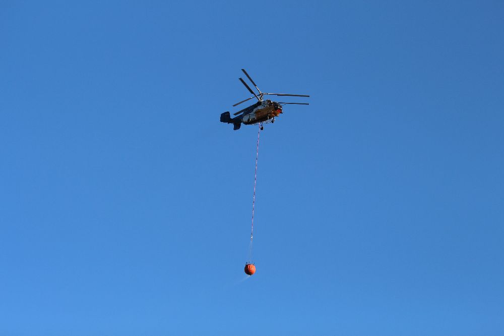 Hatay’da orman yangınına havadan müdahale yeniden başladı