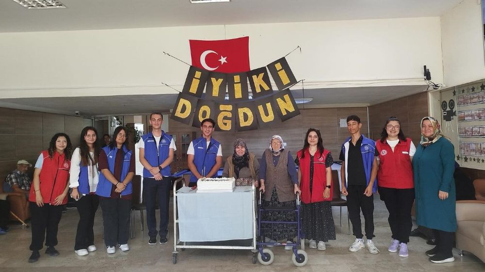 Huzurevinde nesiller arası gönül köprüsü