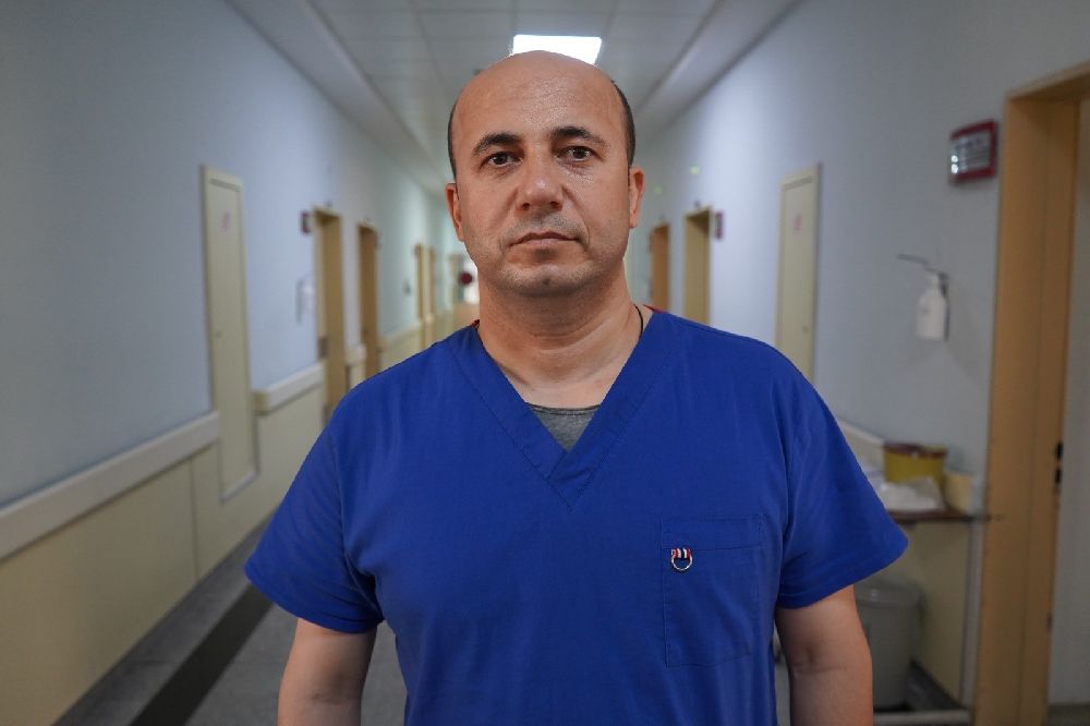 İmplant vidası ciğerine kaçan hasta ölümden döndü