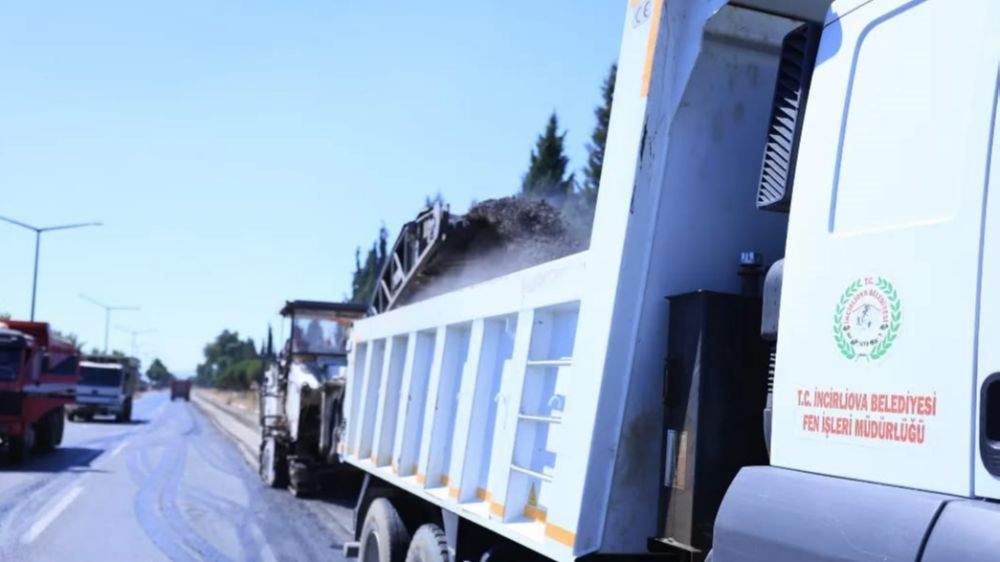 İncirliova'da karayolunda çalışmalar sürüyor