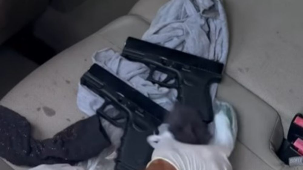 Isparta’da durdurulan bir araçta 3 ruhsatsız tabanca ele geçirildi