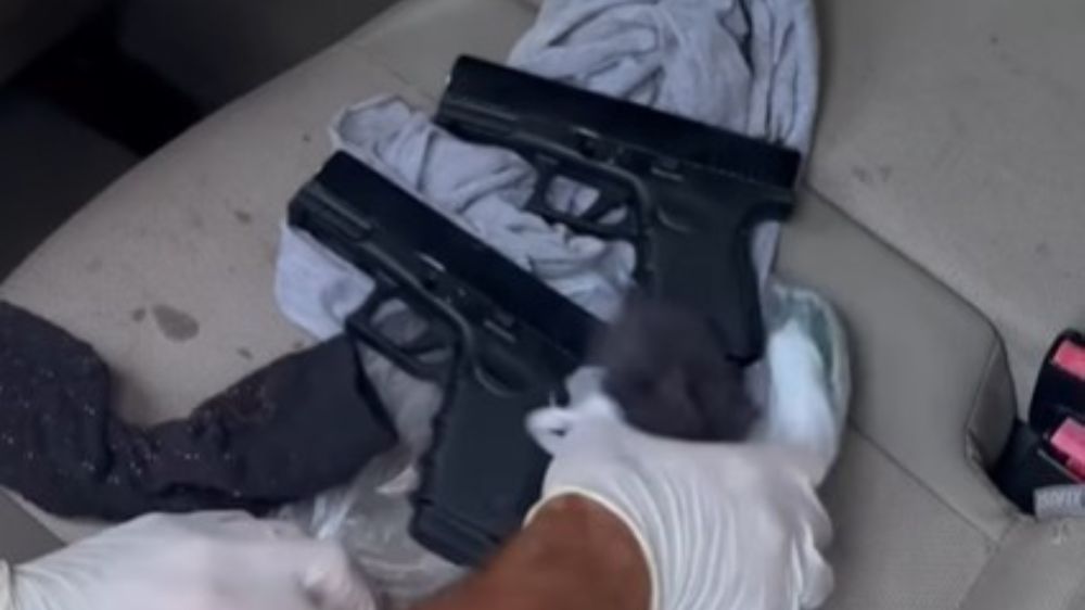 Isparta’da durdurulan bir araçta 3 ruhsatsız tabanca ele geçirildi