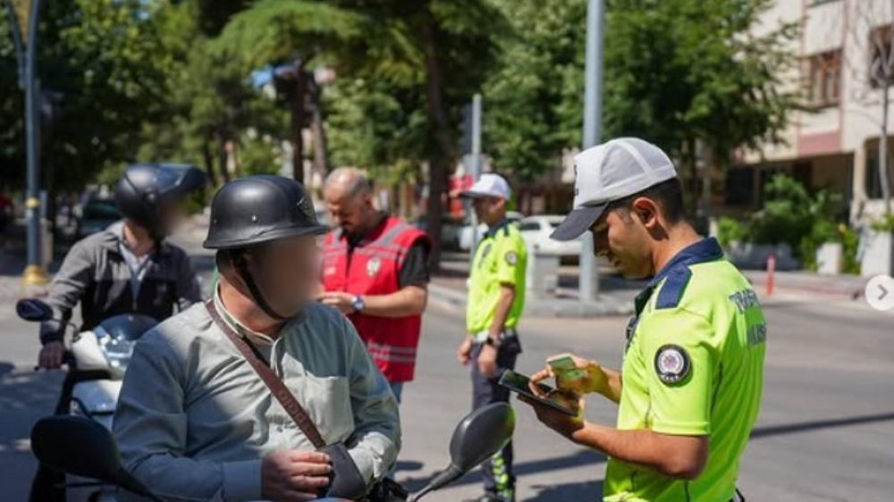 Isparta’da motosiklet denetiminde 137 sürücüye ceza