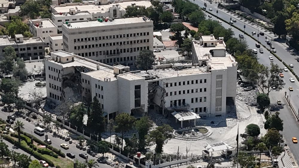 İsrail’in vurduğu Suriye Genelkurmay Başkanlığındaki hasar görüntülendi