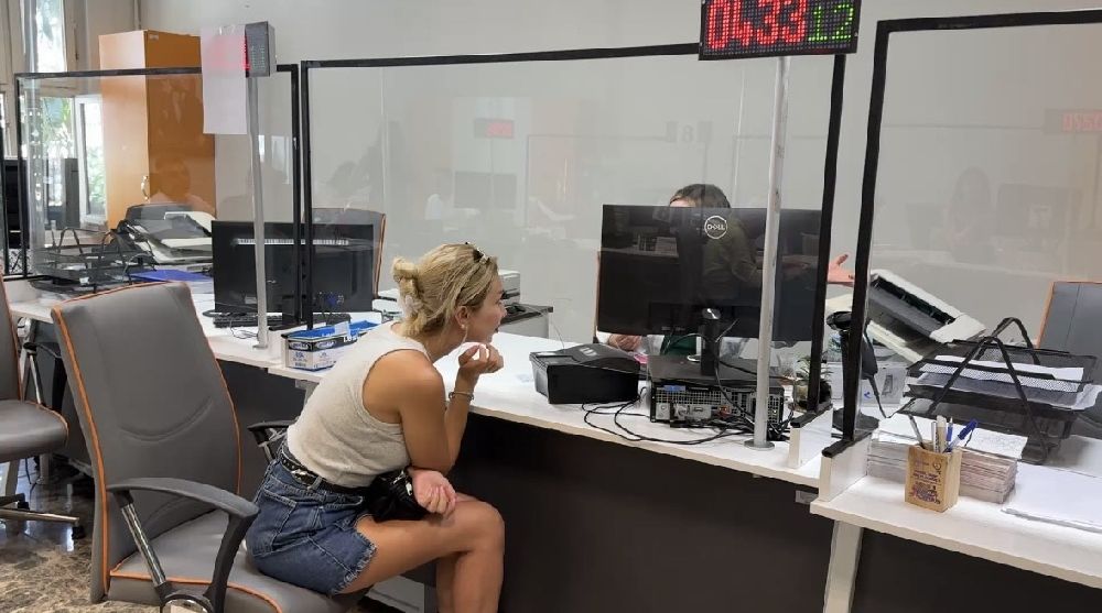 İstanbul'da ehliyet yenilemede son gün telaşı, vatandaşlar yoğunluk oluşturdu