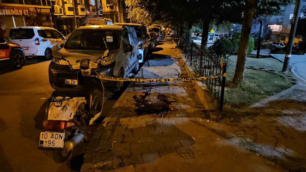 İstanbul Sultangazi'de bıçaklı saldırıya uğrayan genç hayatını kaybetti