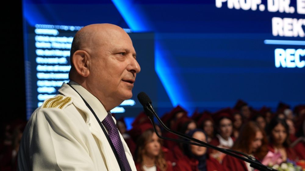 İstinye Üniversitesi Tıp Fakültesi’nde mezuniyet sevinci