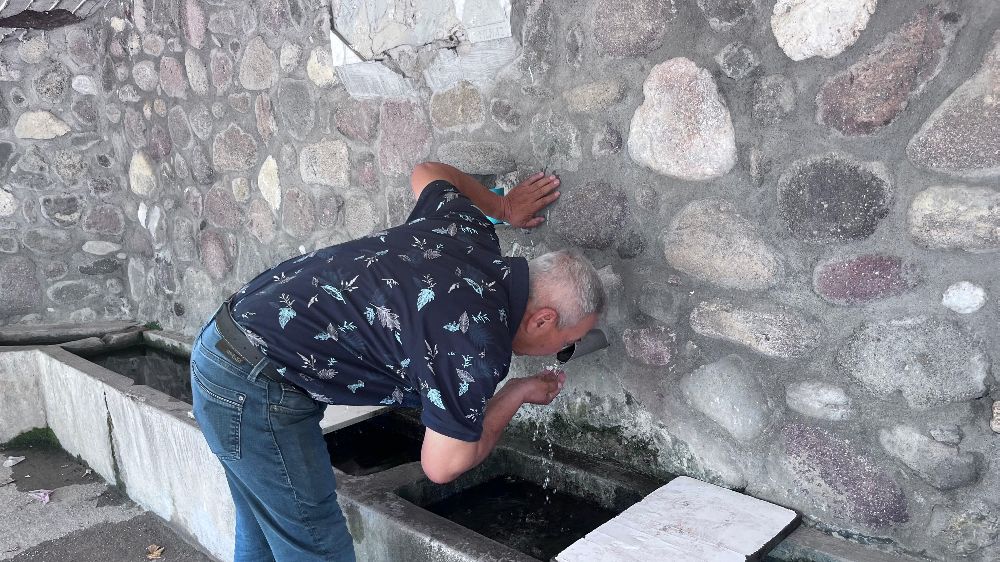 İzmir Bornova'da vatandaş aylardır içme suyuna hasret