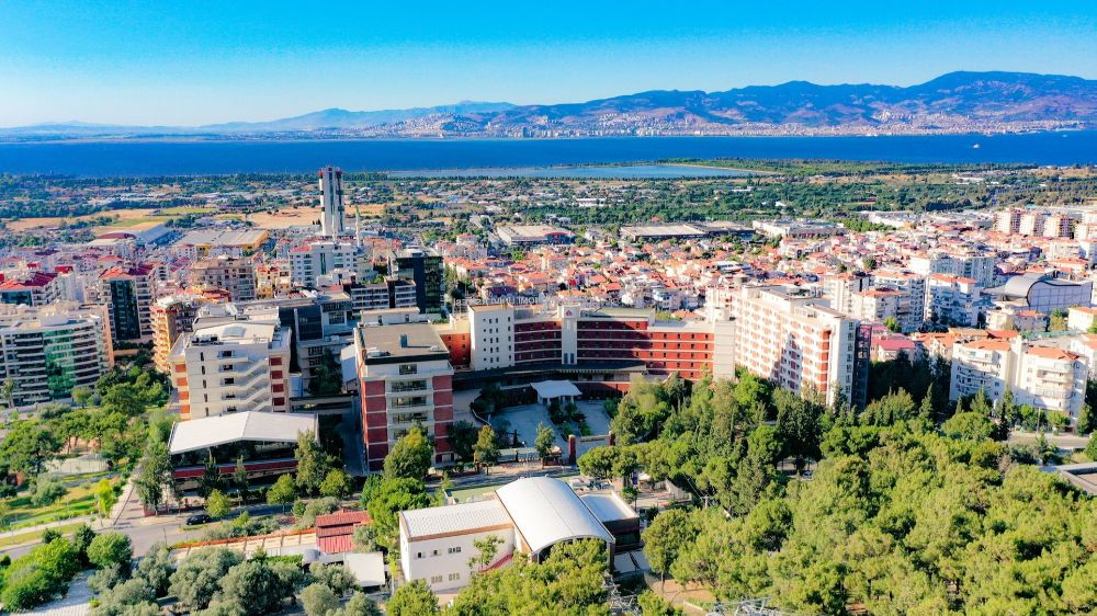 İzmir Ekonomi'den lisansüstü eğitimde ‘burs' hamlesi