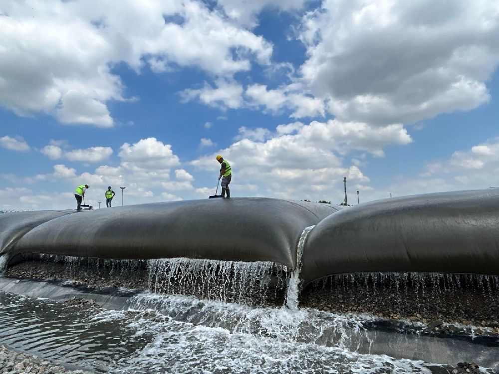 İzmit Körfezi'nde 170 hektar alan dip çamurundan arındırıldı