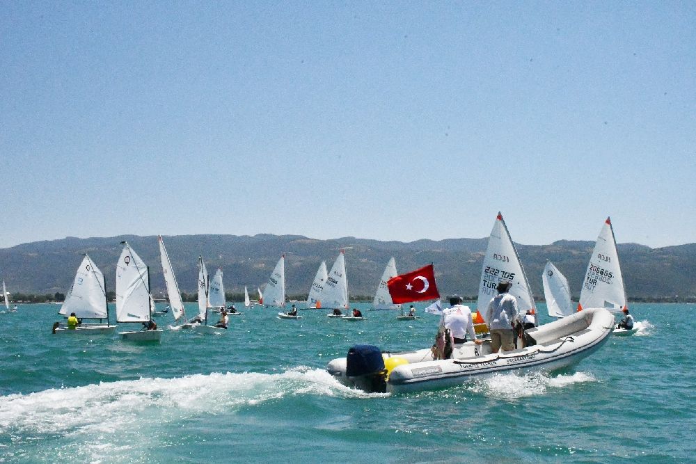 İznik Gölü'nde görsel şölen