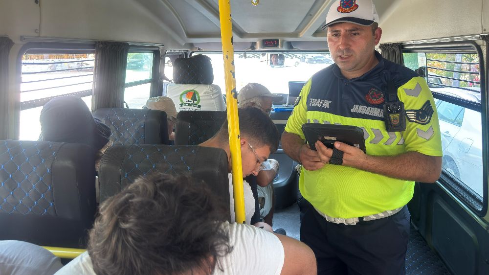 Jandarma sivil denetimlere devam ediyor