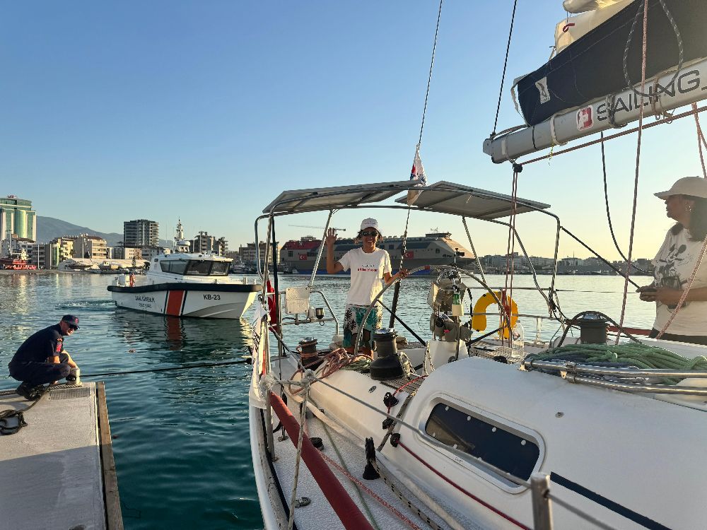 Kadın yelkenci, 1500 deniz milini 15 gün 6 saat 41 dakikada aştı