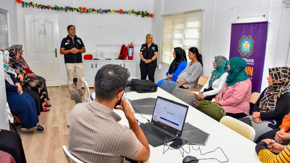 Kadınlara afetlere karşı farkındalık eğitimi verildi