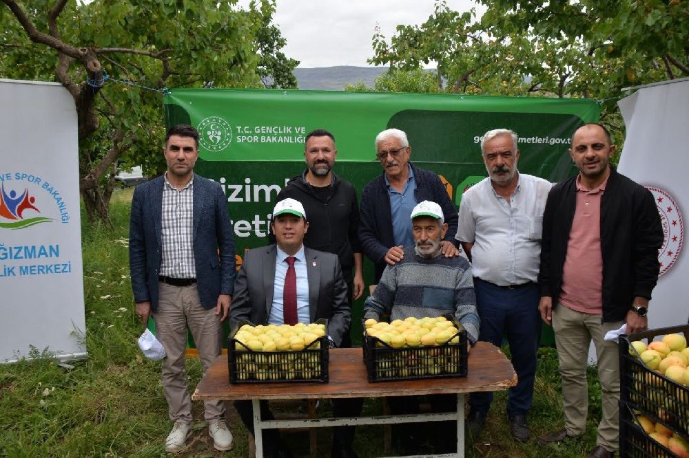 Kağızman’da gençler üretime katılıp geleceğe iz bıraktılar