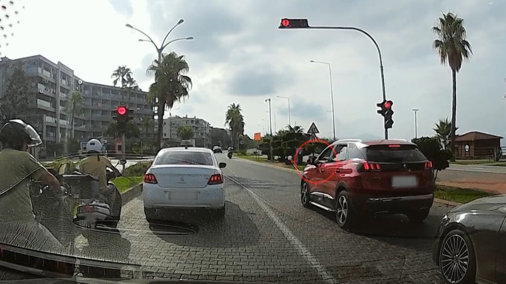 Kamerayla yere izmarit attığı tespit edilen sürücülere ceza yağdı