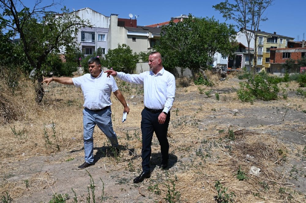 Karacabey Belediyesi’nden otopark ve çocuk parkı projesi