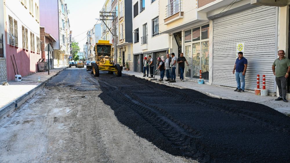 Karacabey’de asfalt seferberliği Selimiye Mahallesi’nden başladı