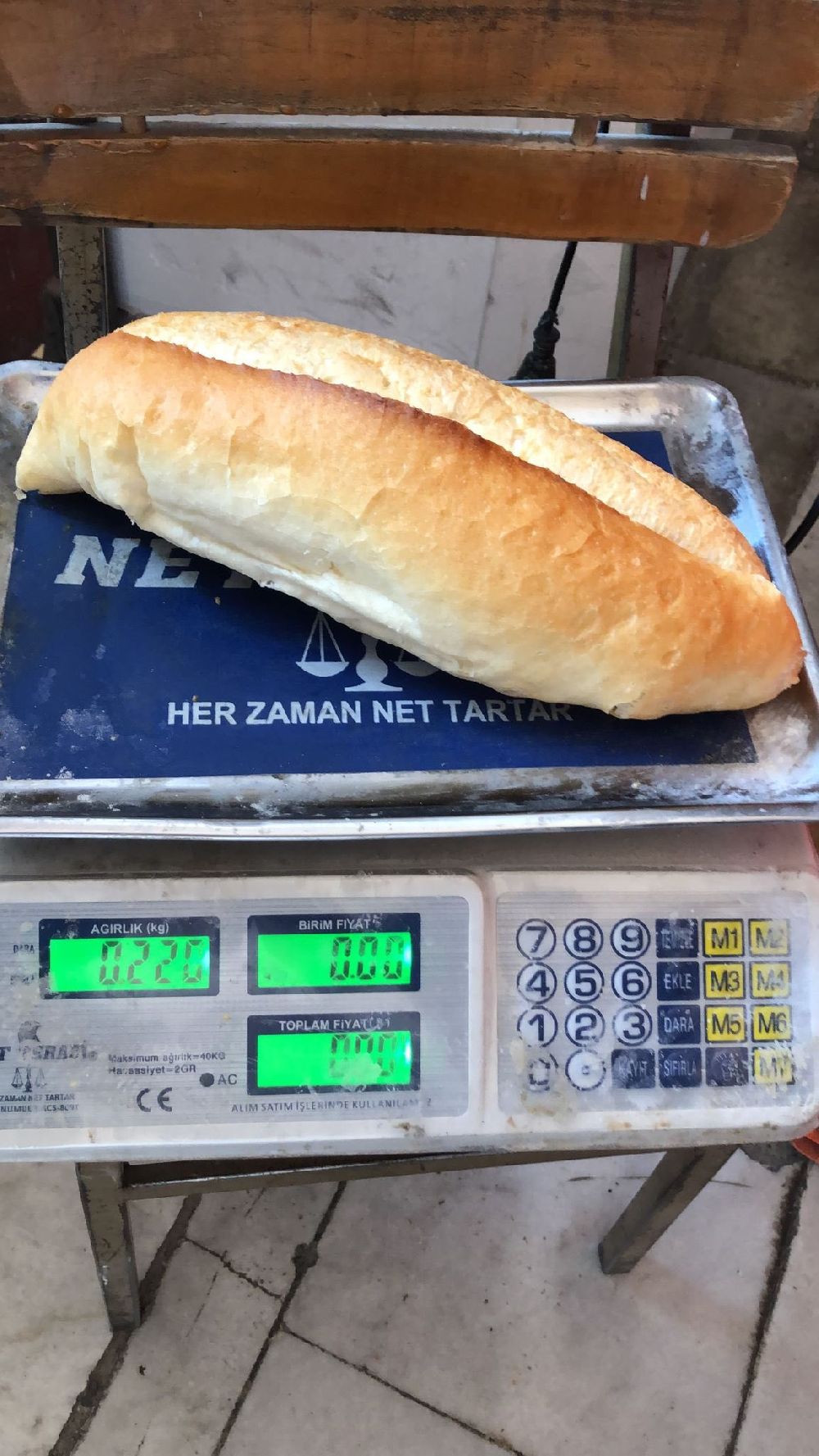 Karacasu'da fırınlara gramaj denetimi yapıldı