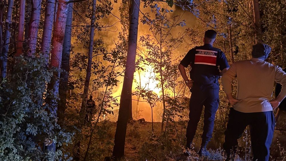 Karaman’da baraka yangını