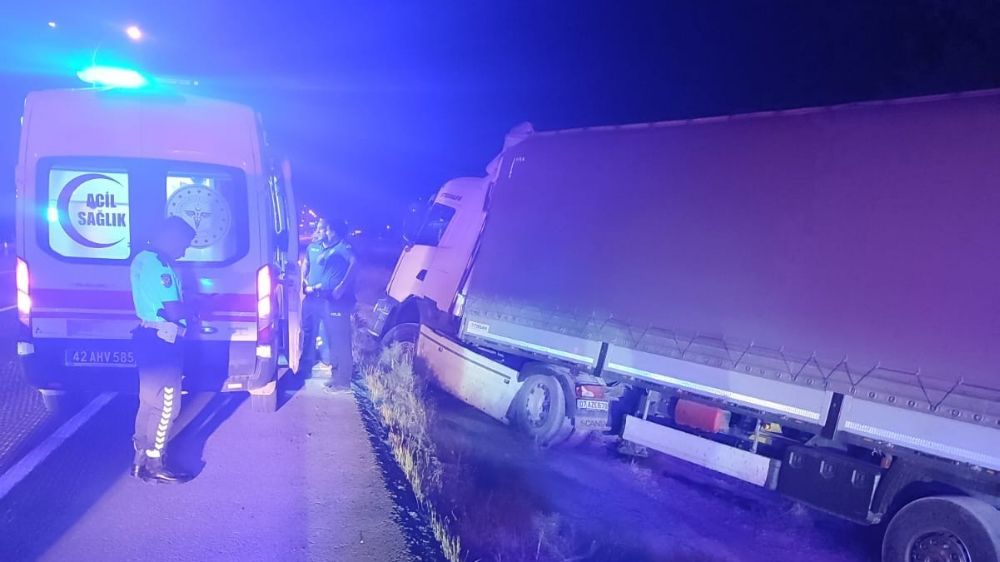 Karapınar'da tır şarampole düştü: 1 yaralı