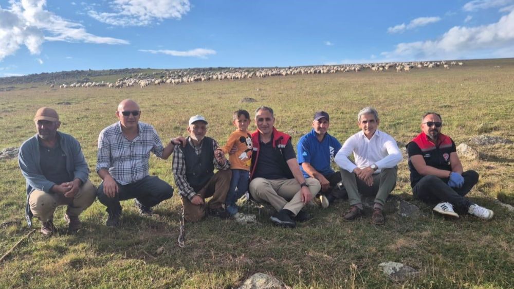 Kars Tarım ve Orman Müdürü Aydın 2 bin 600 rakımlı yaylalarda incelemelerde bulundu
