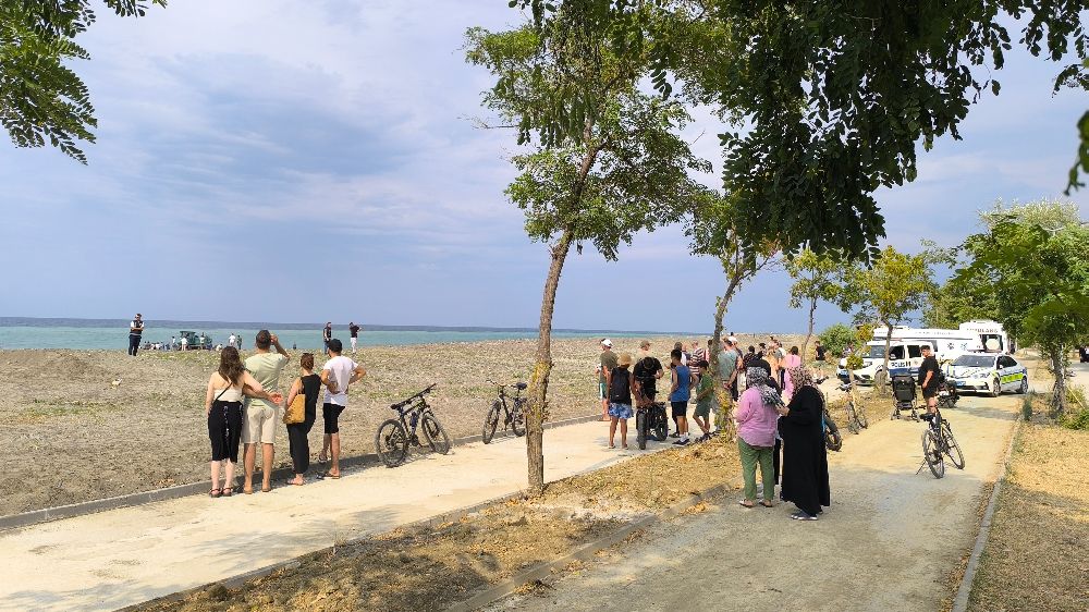 Kastamonu'da Feci ölüm  Sahilde güneşlenirken iş makinesinin altında kalarak can verdi
