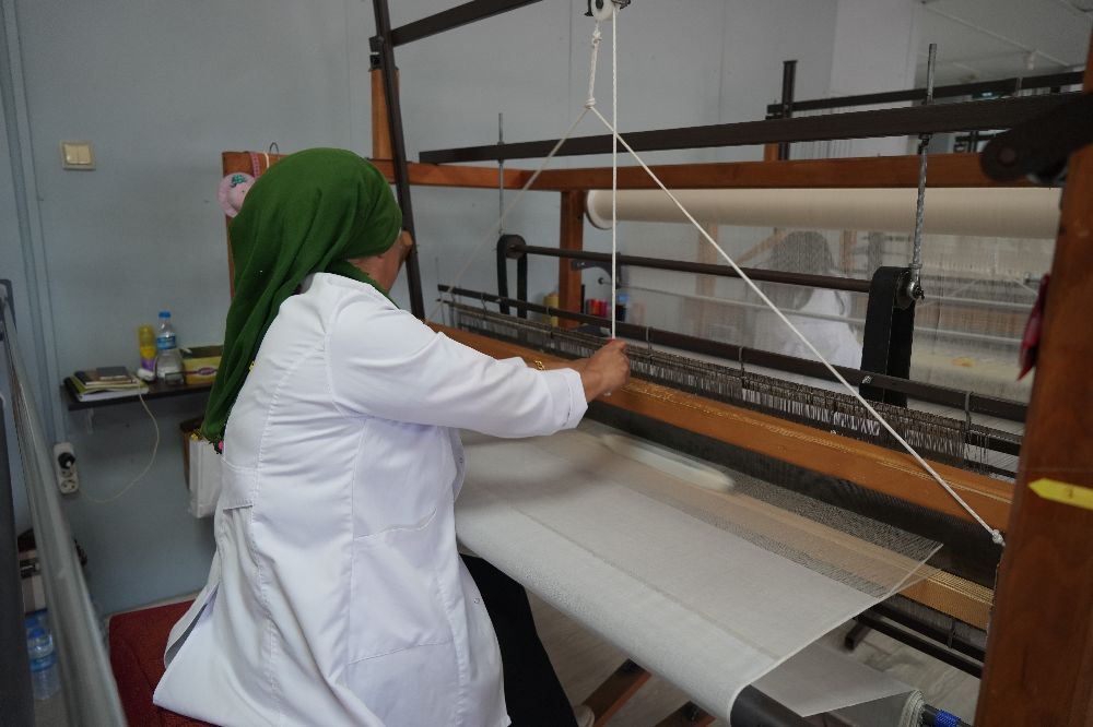 Kavurucu sıcaklarda kenevirden üretilen kıyafetlere yoğun ilgi