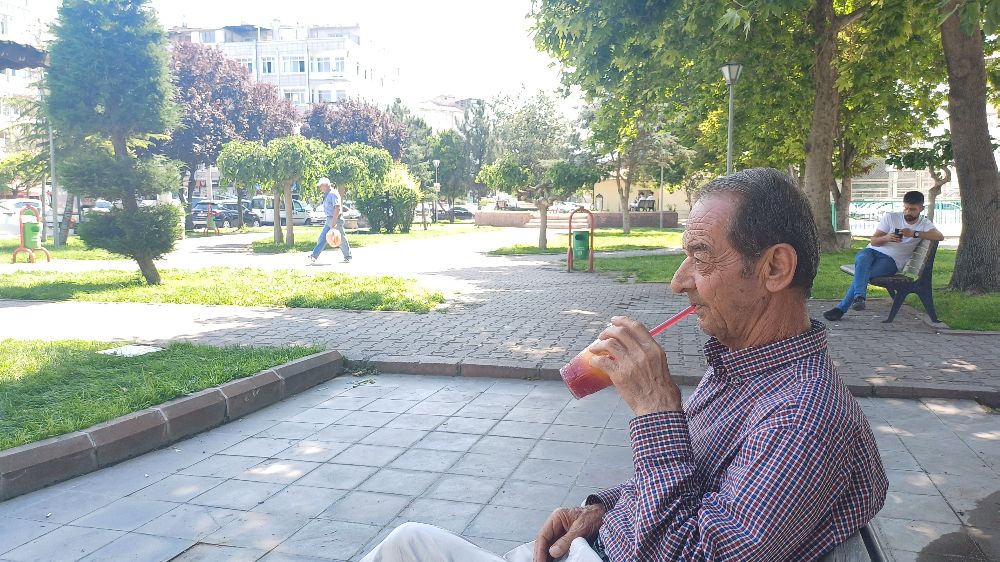 Kayseri'de hava sıcaklığı 40'ı aştı, vatandaş serinlemenin yollarını aradı