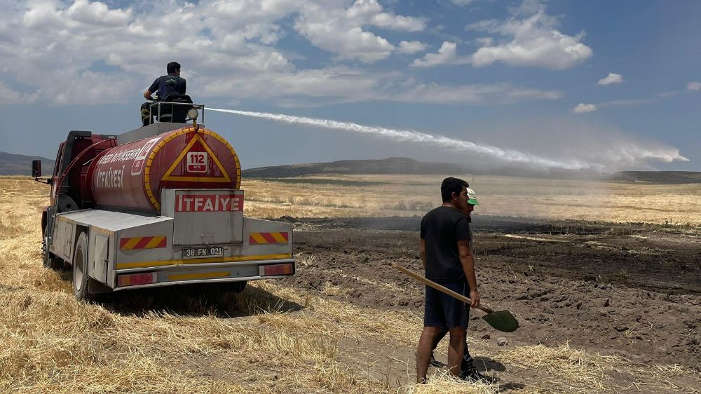 Kayseri Tomarza'da 2 günde 4 ekili arazide yangın çıktı