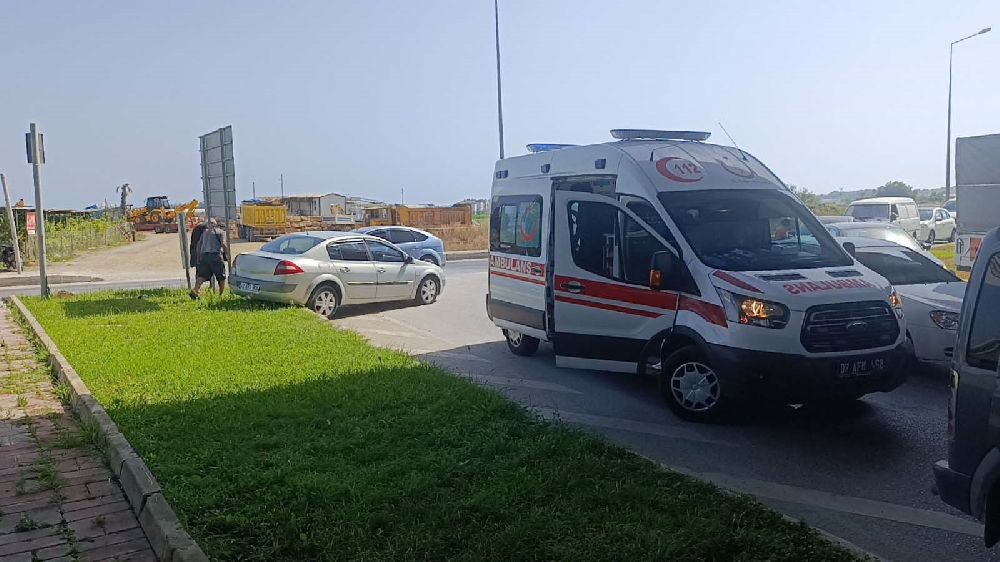 Kaza yapan sürücü hastaneye gitmeyi reddetti