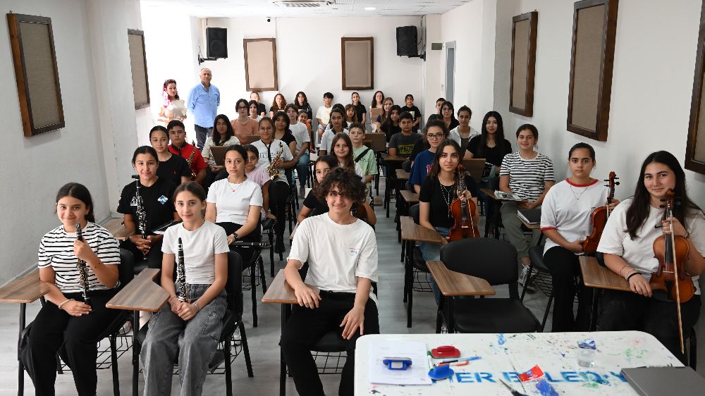 Kemer'de ücretsiz yaz kursları başladı