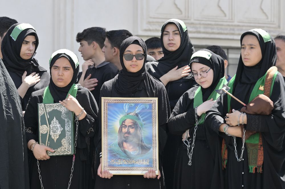 Kerbela şehitleri, Esenyurt'ta gözyaşları ve dualarla anıldı