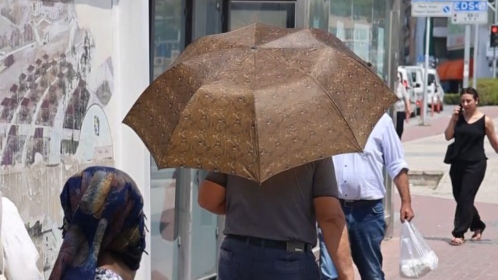 Kırşehir'de sıcak hava etkili oluyor, vatandaşlar kendi çarelerini üretiyor