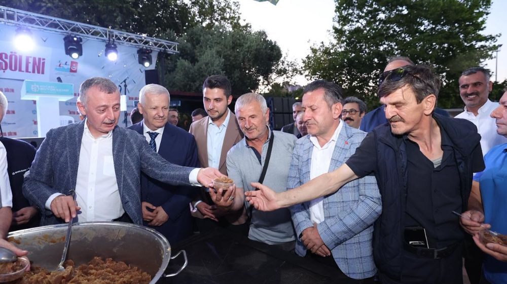 Kocaeli'de helva şöleni coşkusu