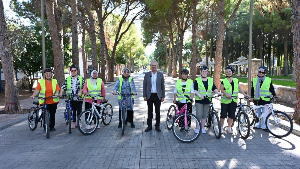  Kocagöz’den bisiklet eğitiminde kadınlara destek