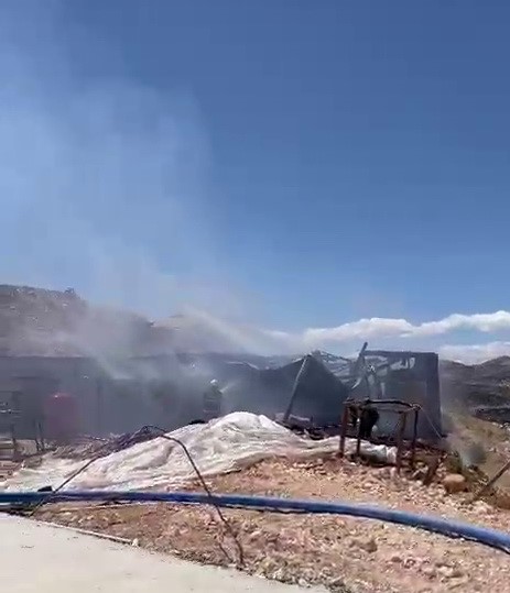 Konteyner cayır cayır yandı