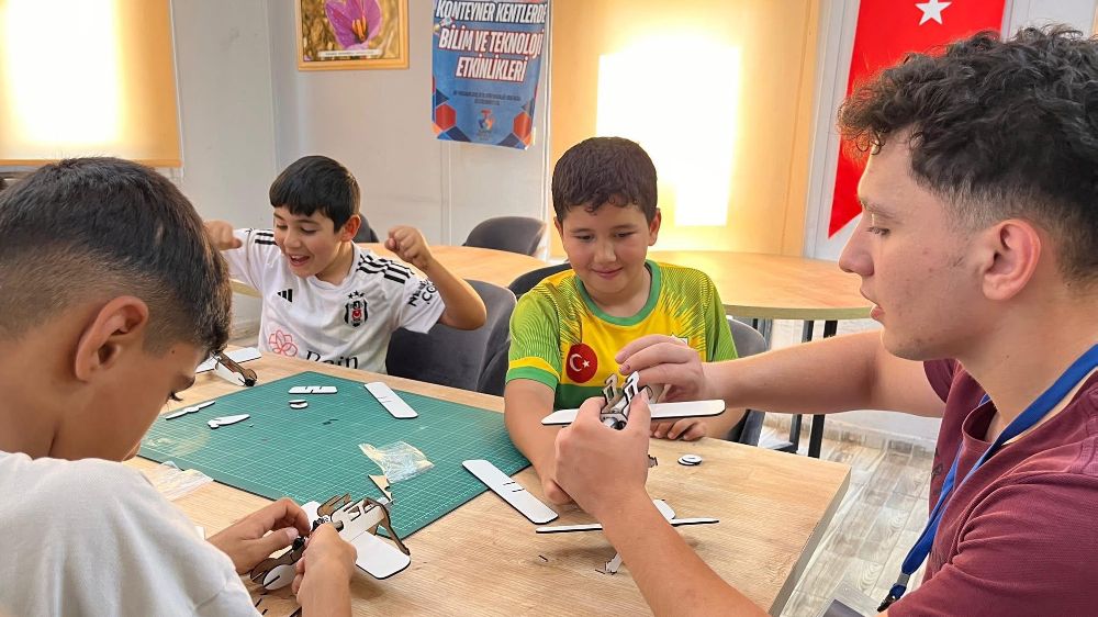 Konteyner kentlerde 'Bilim ve Teknoloji Etkinlikleri' projesi tamamlandı