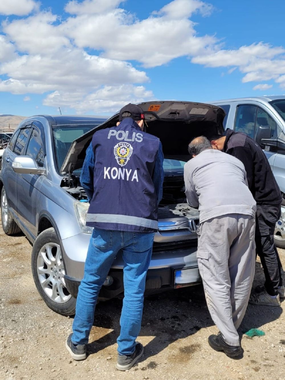 Konya merkezli Isparta ve 6 ilde düzenlenen operasyonla 15 milyon liralık kamu zararı önlendi