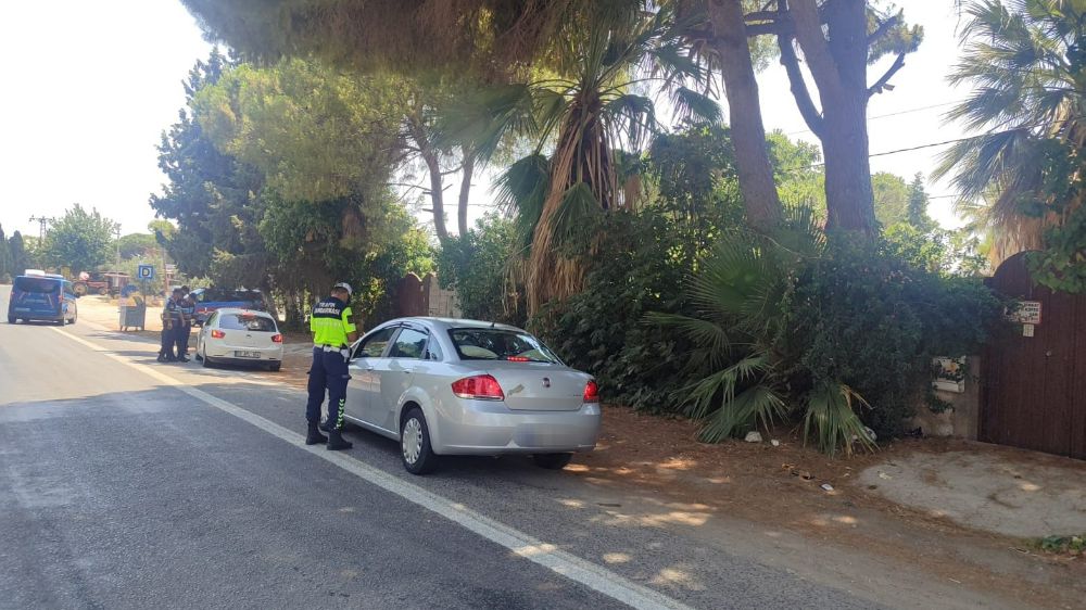 Kurallara uymayan 28 sürücü cezadan kaçamadı