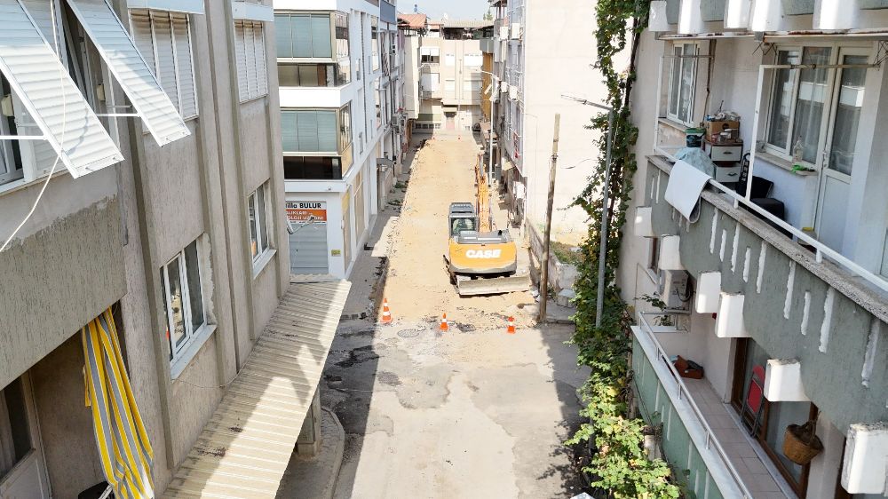 Kurtuluş’ta yol çalışmaları başladı
